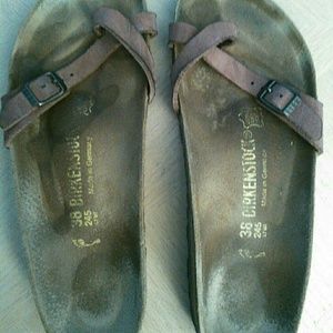 Size 38 leather Birkenstock thong sandals